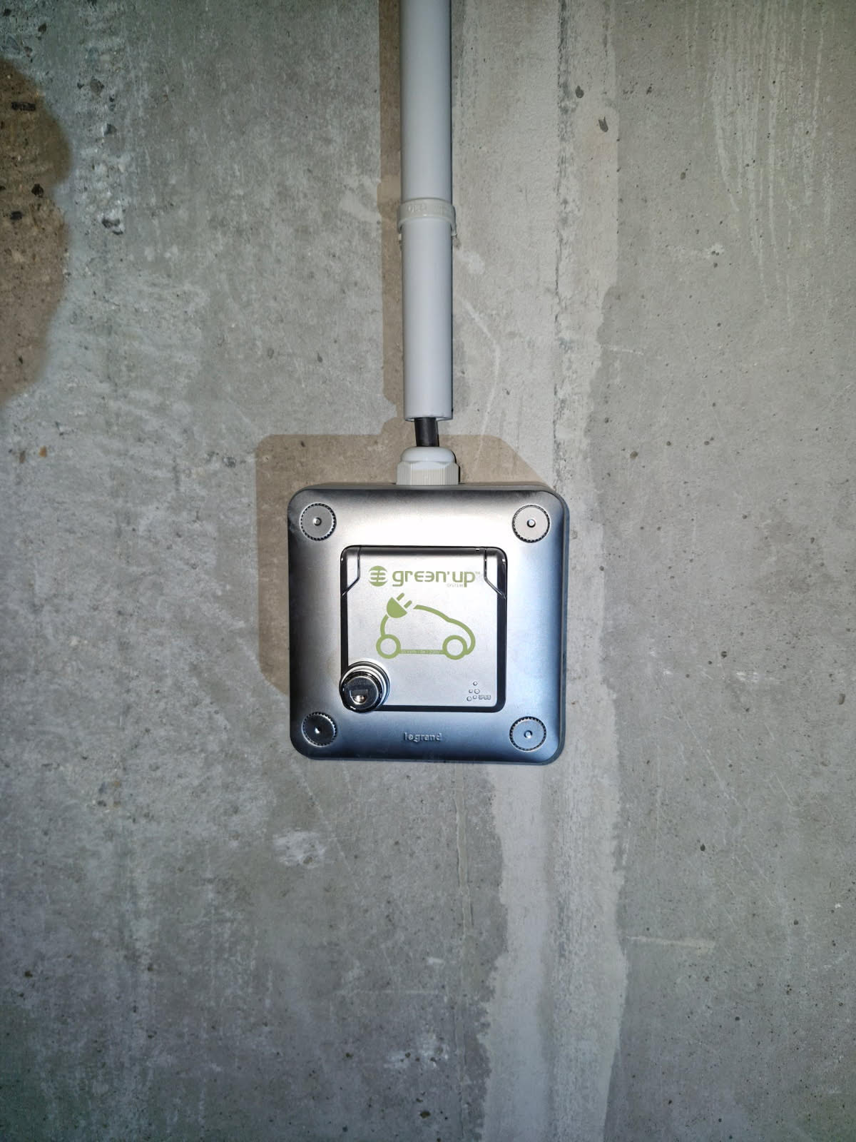 cadenas-borne-recharge